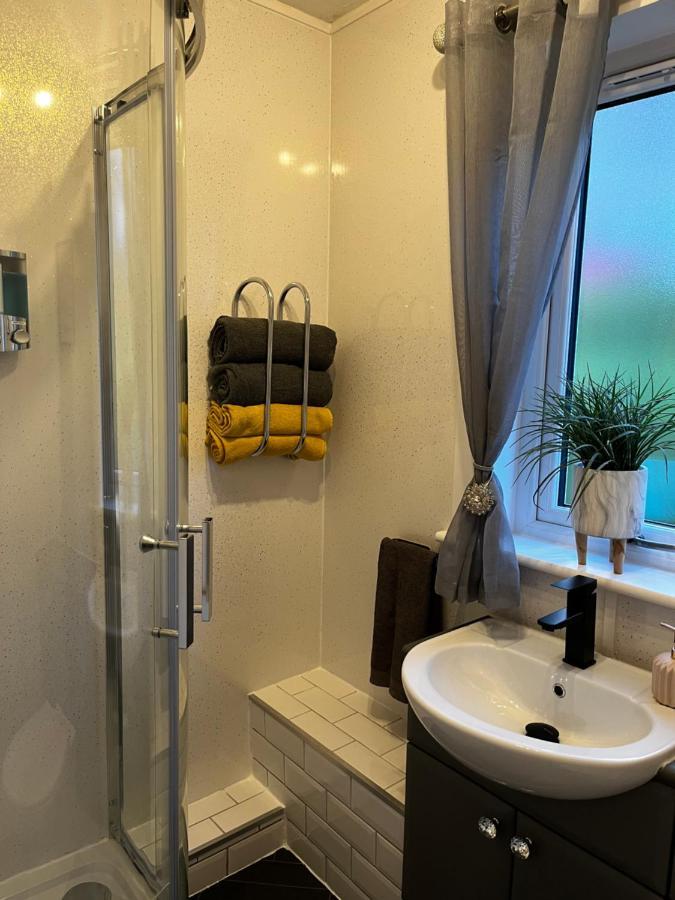 Home Comforts Near Dundee City Centre المظهر الخارجي الصورة