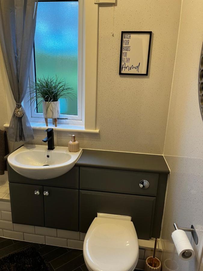 Home Comforts Near Dundee City Centre المظهر الخارجي الصورة